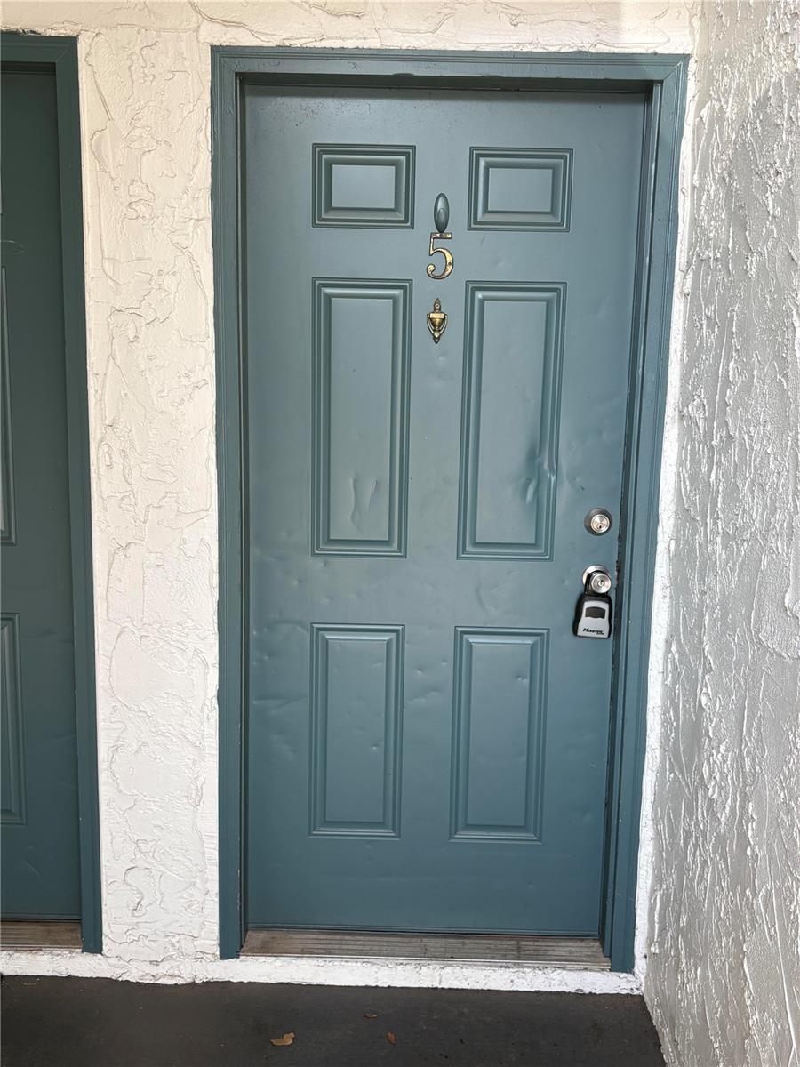 4265 S SEMORAN BOULEVARD 5