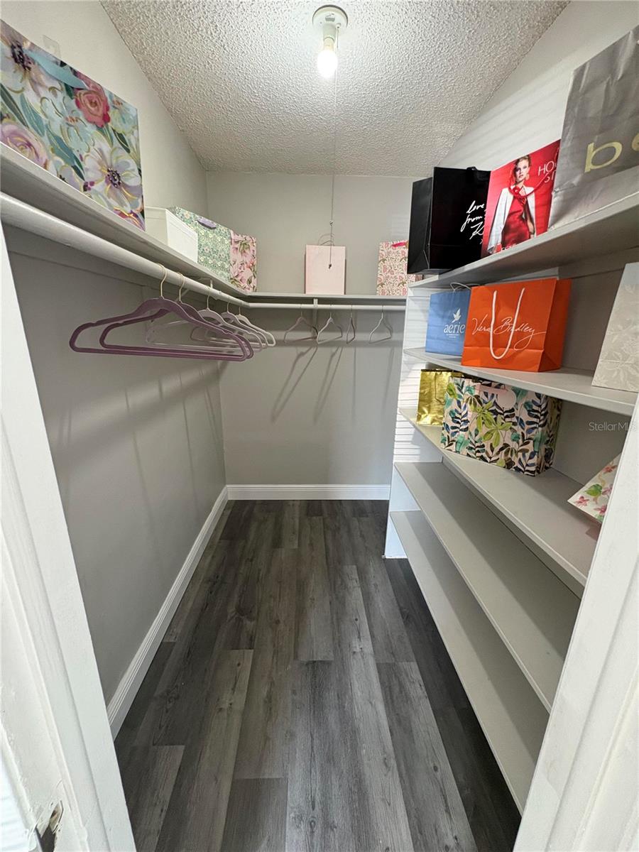 AVALON CONDO - Residential