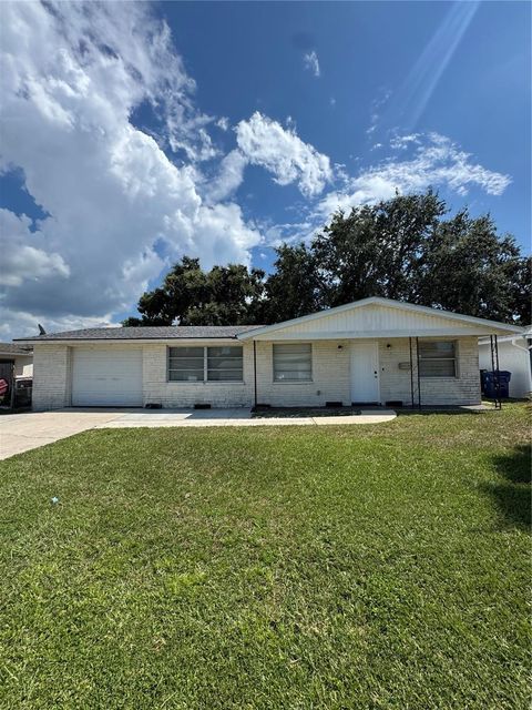 Photo of 3536 Umber Road, Holiday, FL 34691 (MLS # TB8422223) Photo of 3536 Umber Road, Holiday, FL 34691 (MLS # TB8422223)