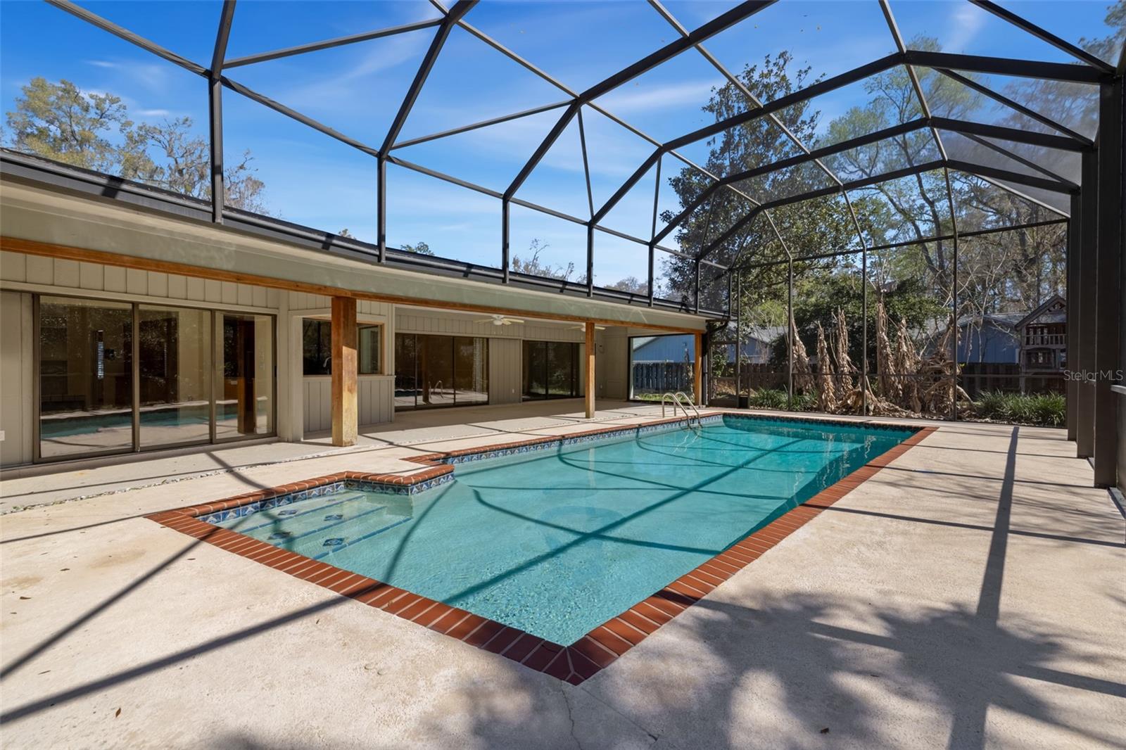 RAINTREE - Residential