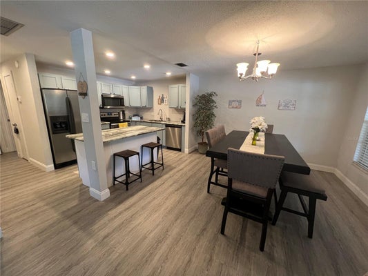 1404 N SATURN AVE, CLEARWATER, FL 33755 - Image e1ce6dc74667bb33e2bb1e4f0f8aea58/2017562852