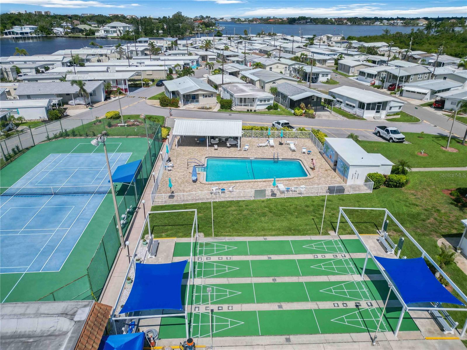 HARBOR LIGHTS MHP CO-OP - Residential