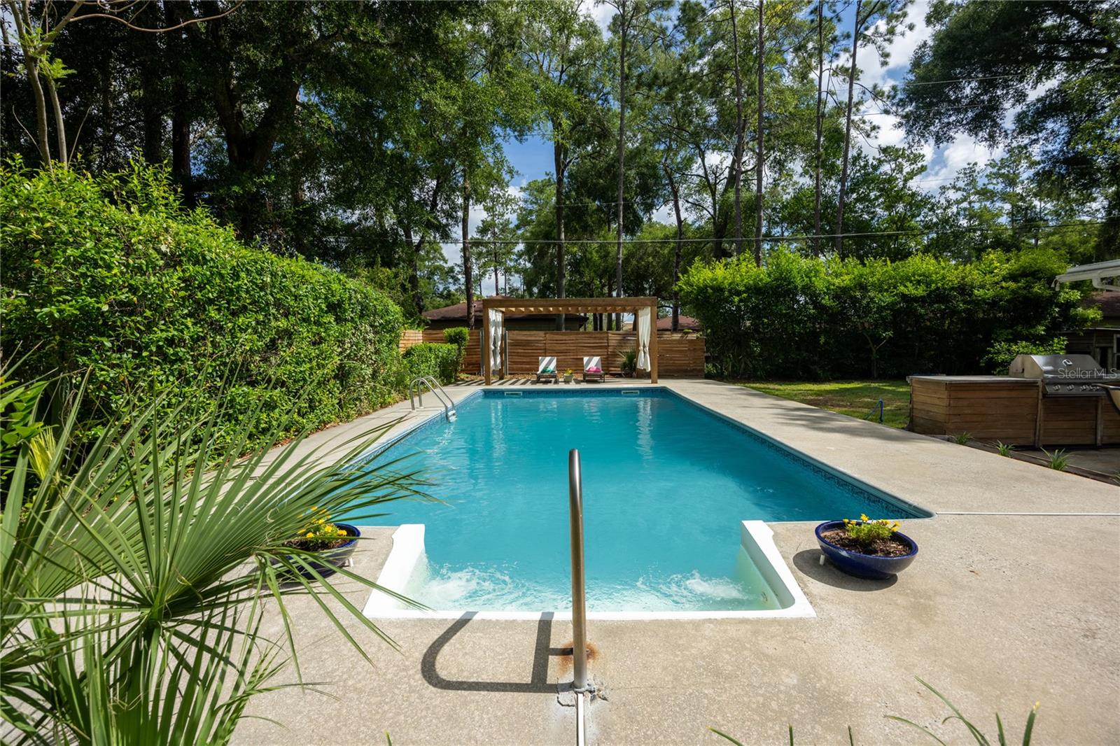 4204 NW 19TH PLACE