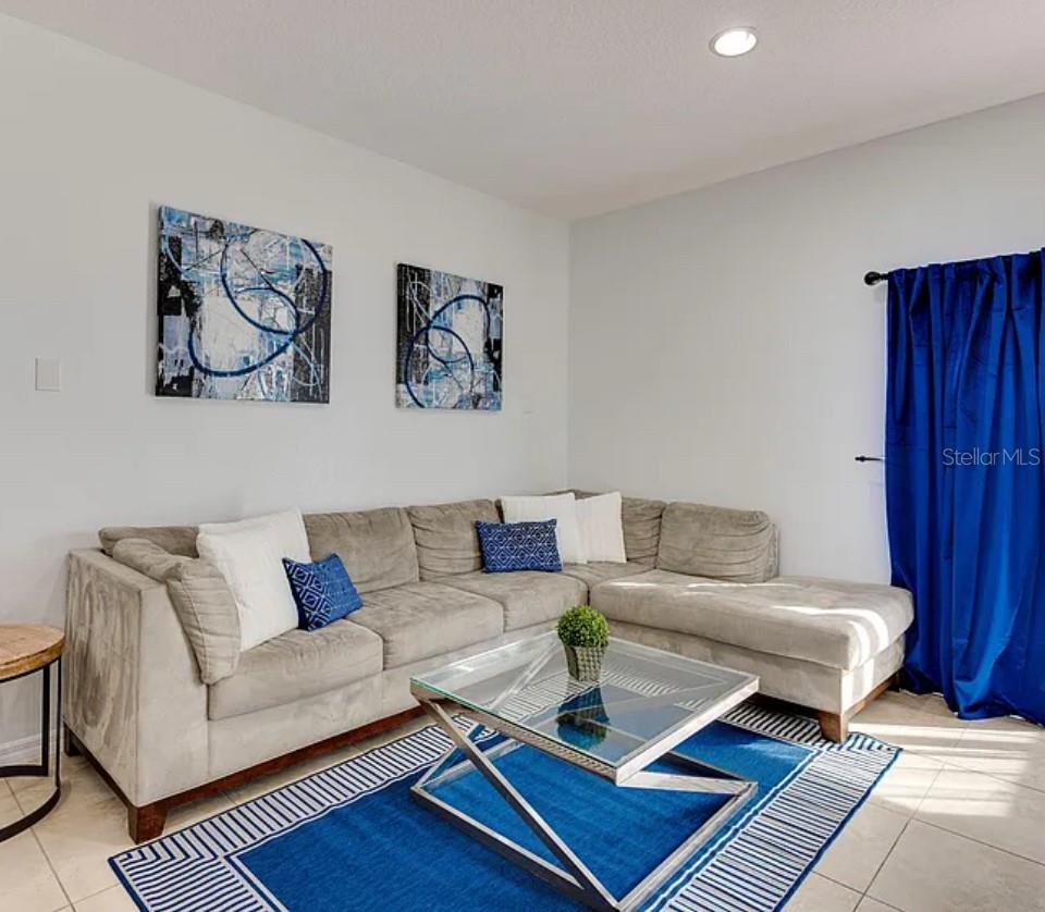 ENCANTADA PH 2 - Residential Lease