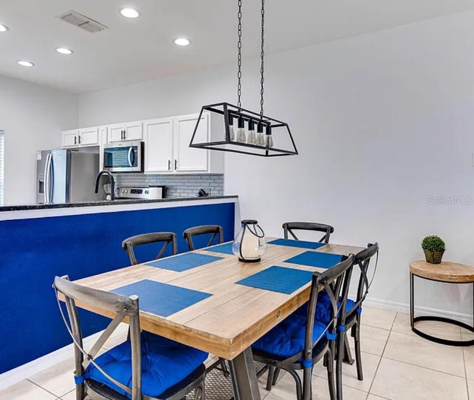 ENCANTADA PH 2 - Residential Lease
