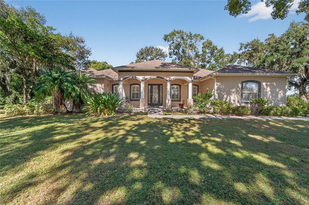 Photo of 332 Holloway Road, Plant City, FL 33567 (MLS # TB8443738)