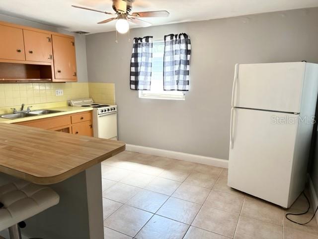 LAJOLLA - Residential Lease