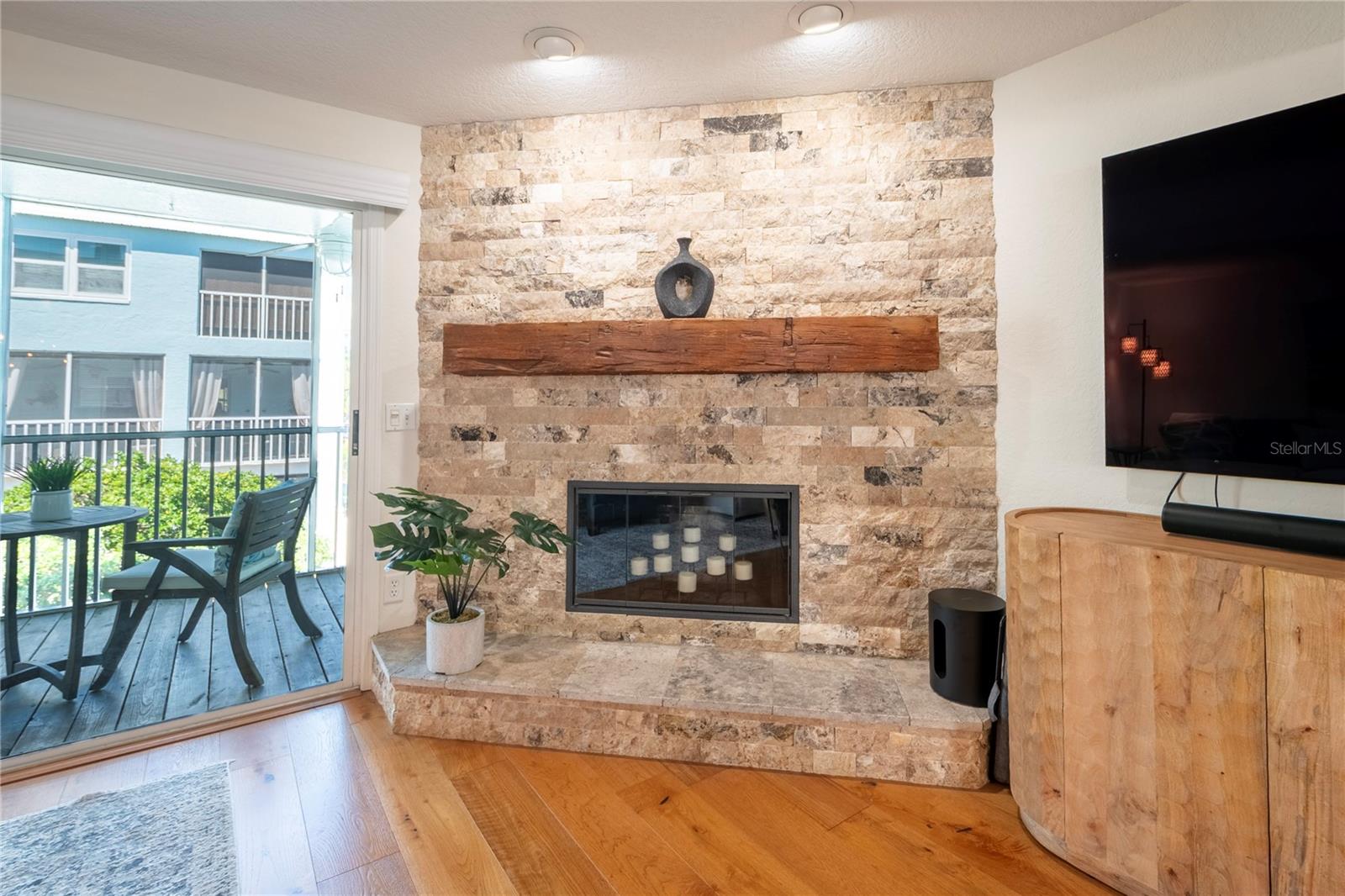 TIERRA SAILS TOWNHOMES - Residential