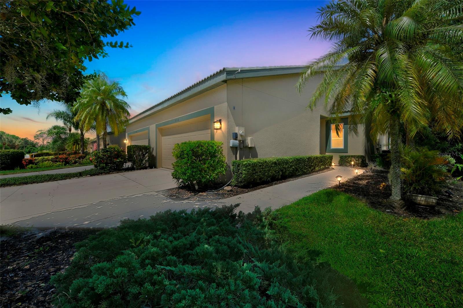 ROSEDALE 8 WESTBURY LAKES - Residential Lease