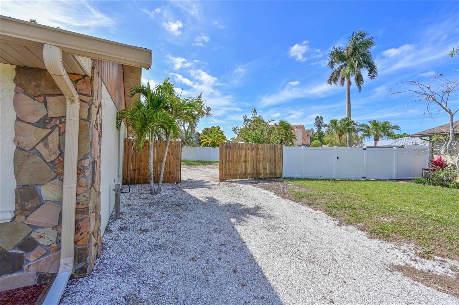 KNOLLWOOD - Residential