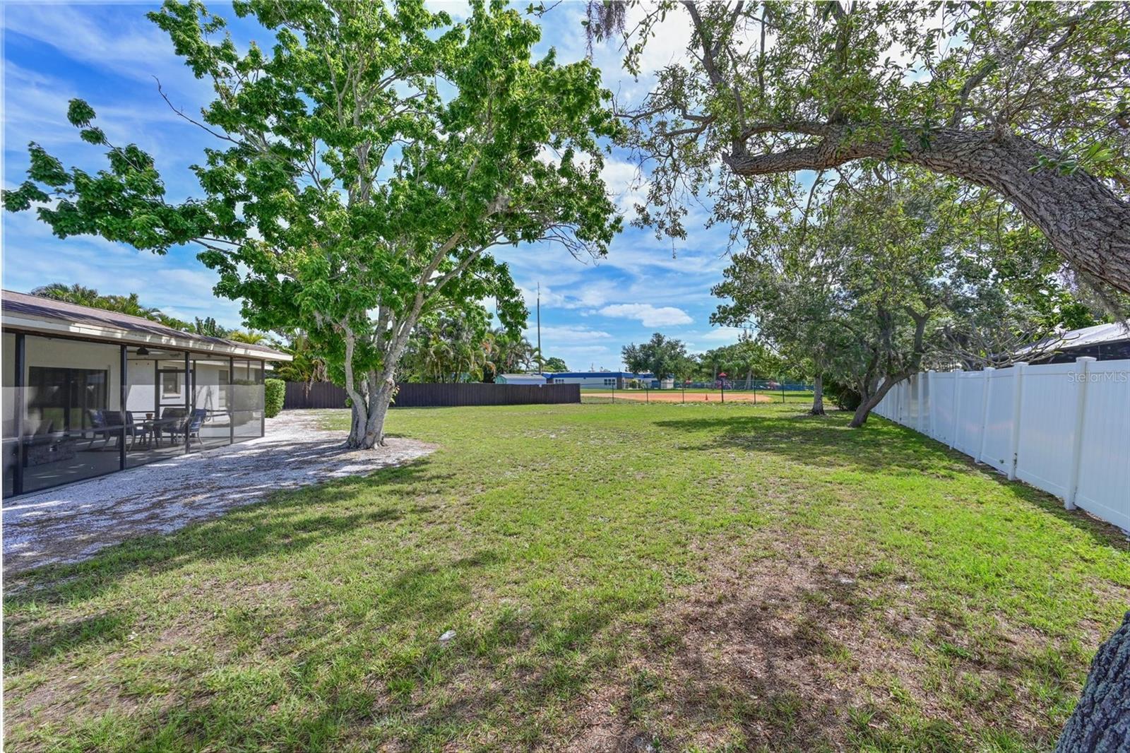 KNOLLWOOD - Residential