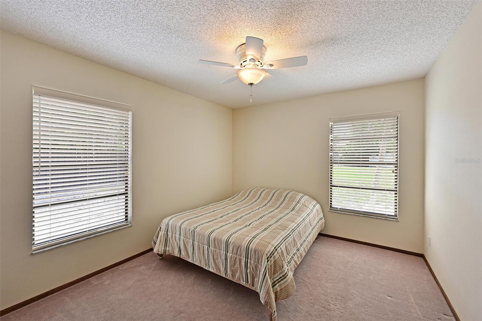 KNOLLWOOD - Residential