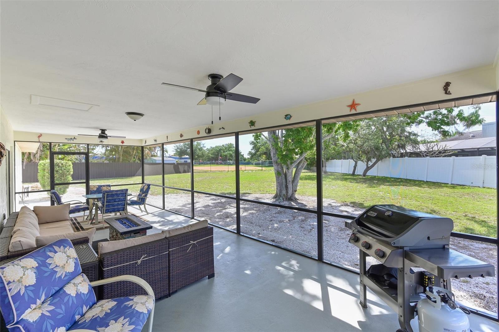 KNOLLWOOD - Residential