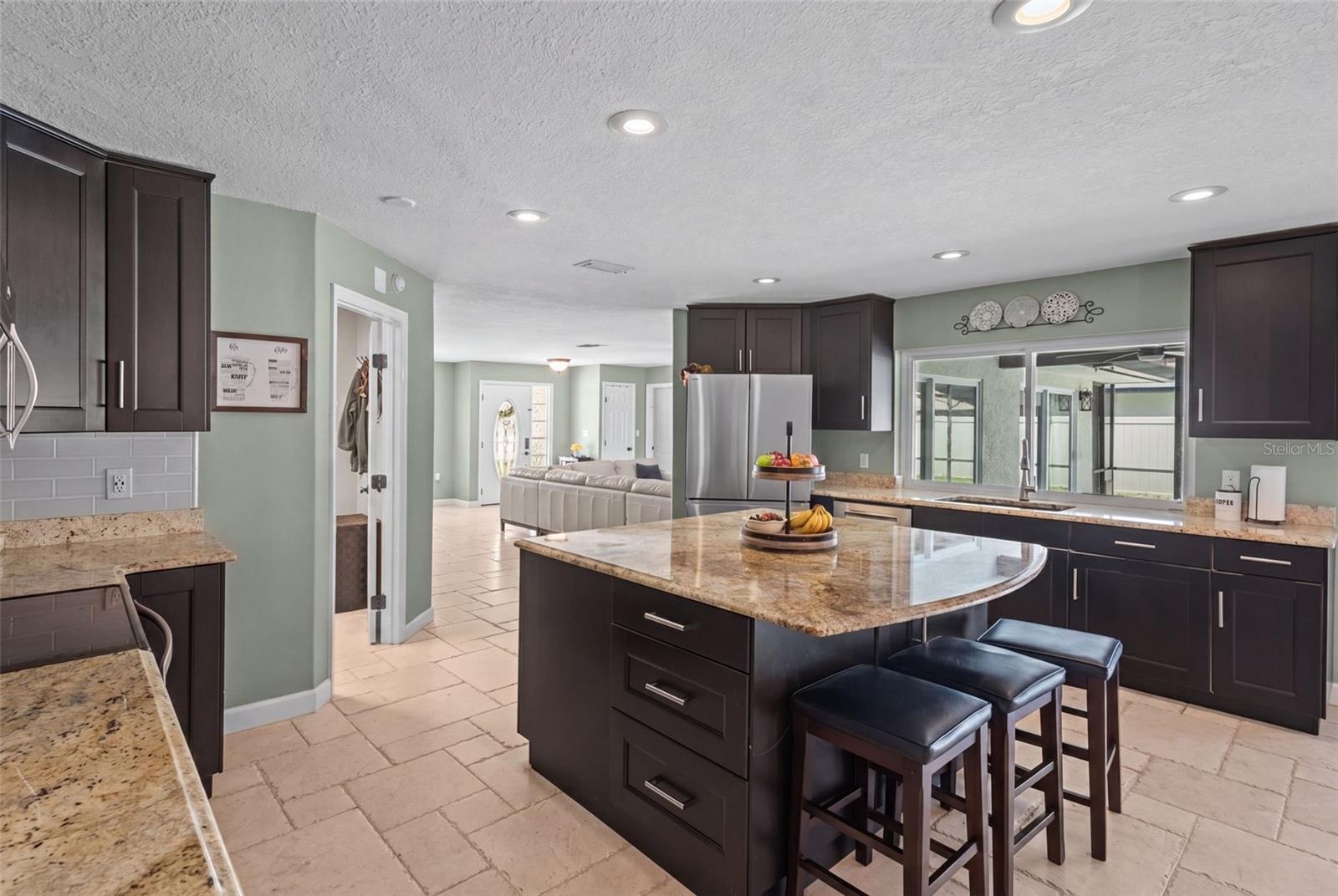 3046 OAK COVE DRIVE