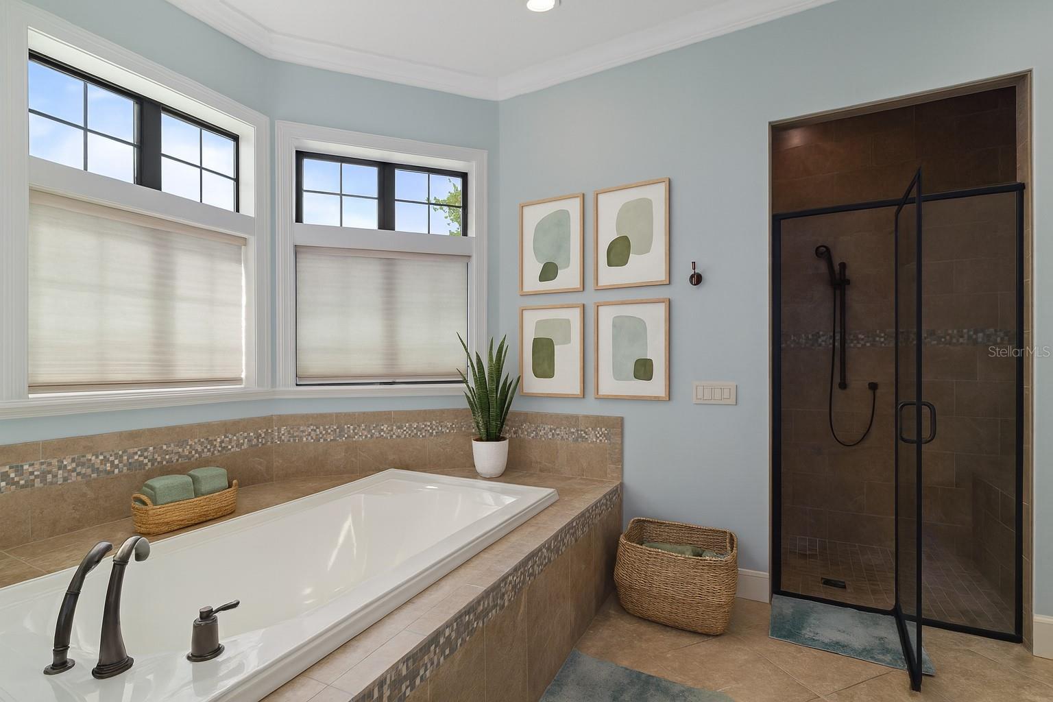 THE GROVE - Residential