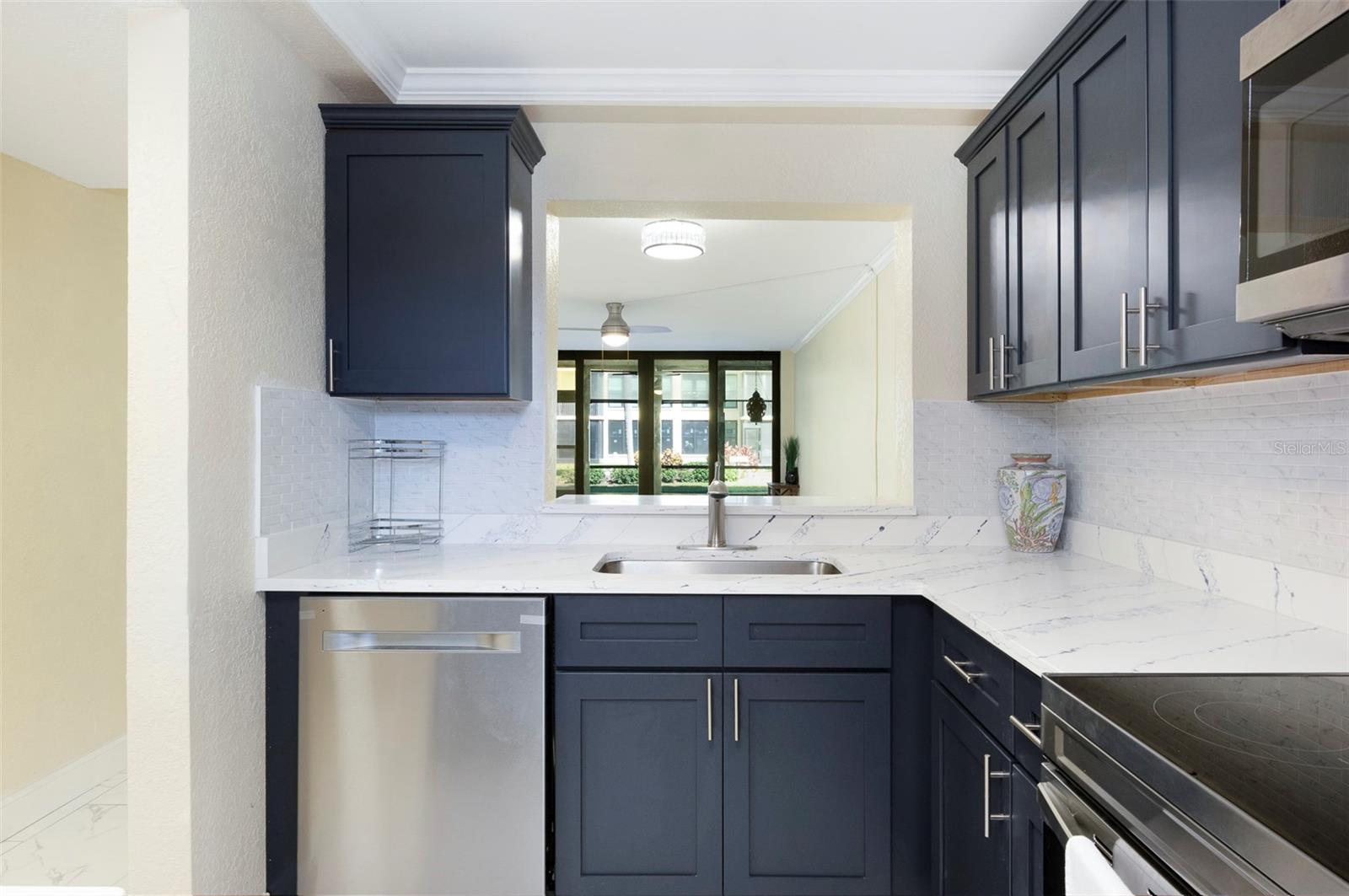 BAY MARINER THE CONDO - Residential