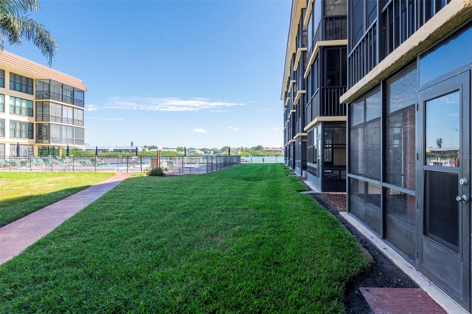 BAY MARINER THE CONDO - Residential