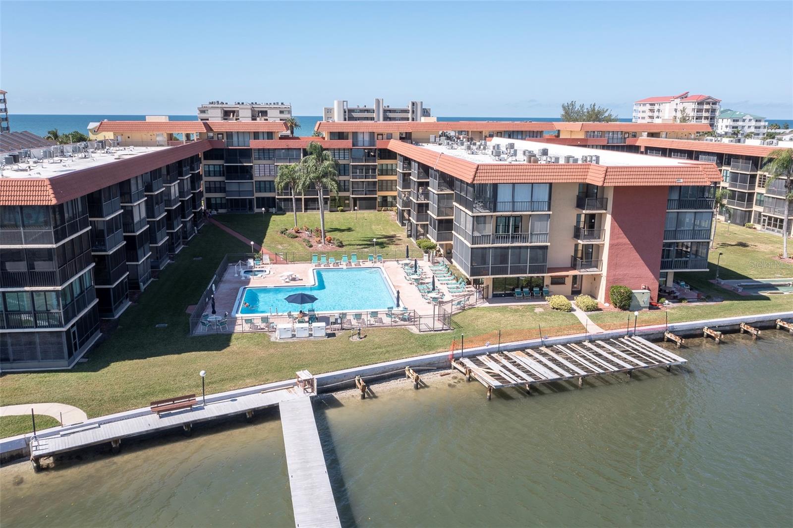 BAY MARINER THE CONDO - Residential