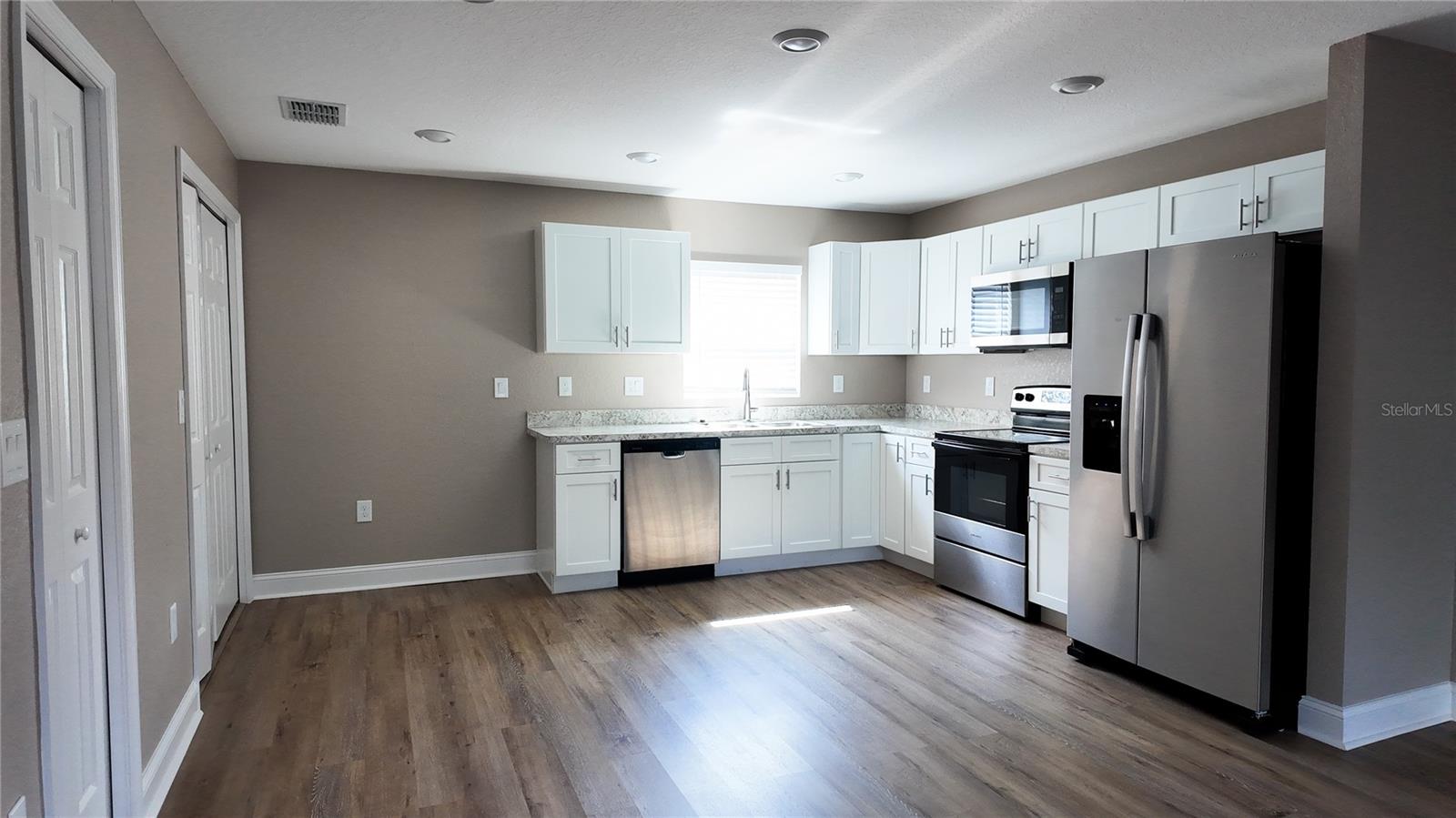 LAKE BEULAH HEIGHTS DIV 02 - Residential Income