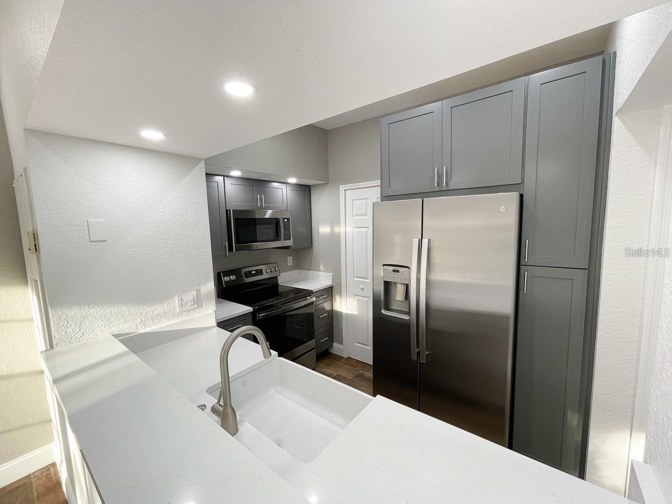 CHARLES TOWNE/PK CENTRAL CONDO - Residential