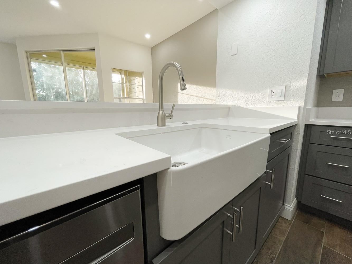 CHARLES TOWNE/PK CENTRAL CONDO - Residential