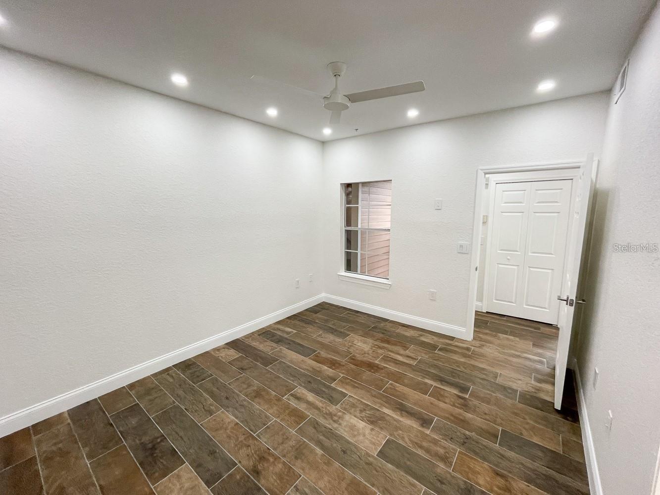 CHARLES TOWNE/PK CENTRAL CONDO - Residential