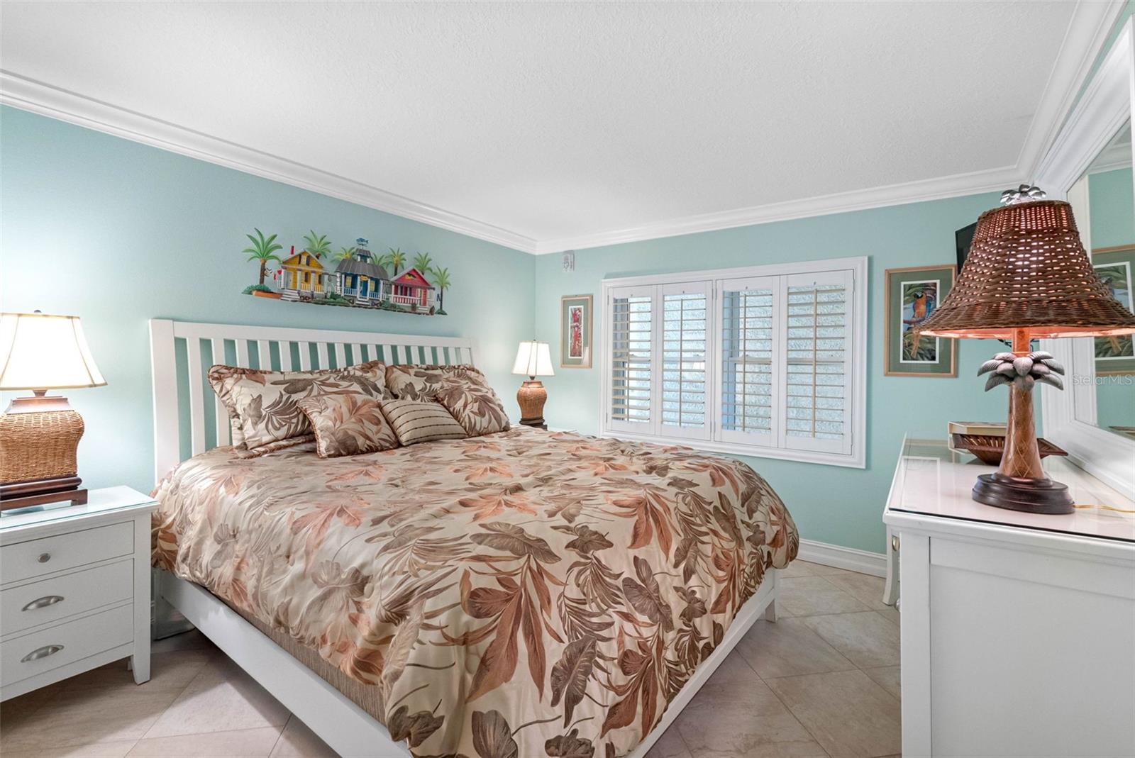 TAHITIAN TOWERS CONDO - Residential