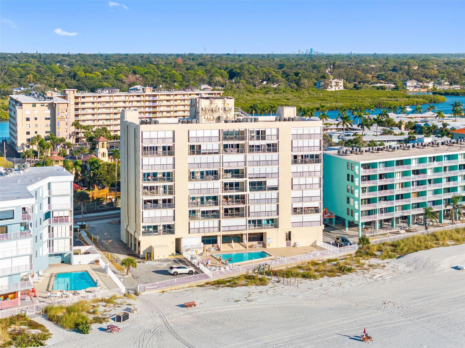 TAHITIAN TOWERS CONDO - Residential