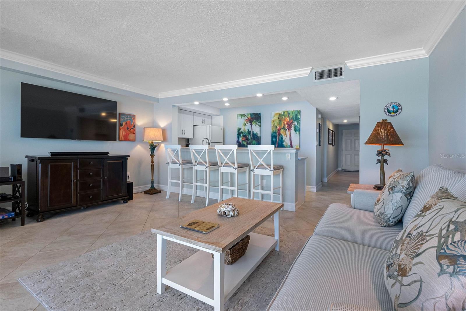 TAHITIAN TOWERS CONDO - Residential