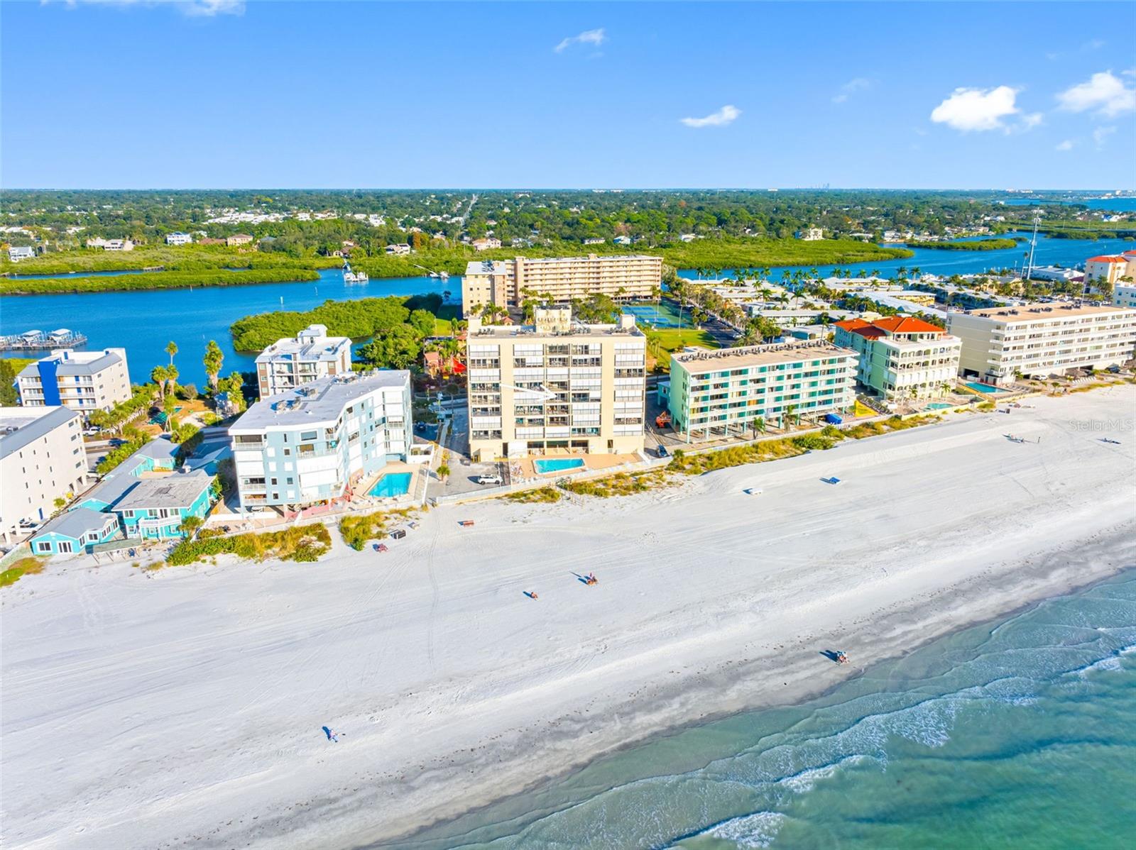 TAHITIAN TOWERS CONDO - Residential