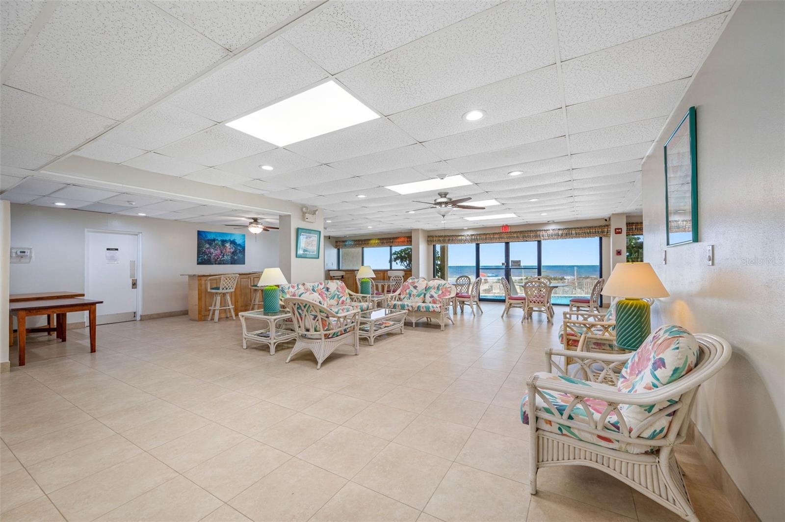 TAHITIAN TOWERS CONDO - Residential