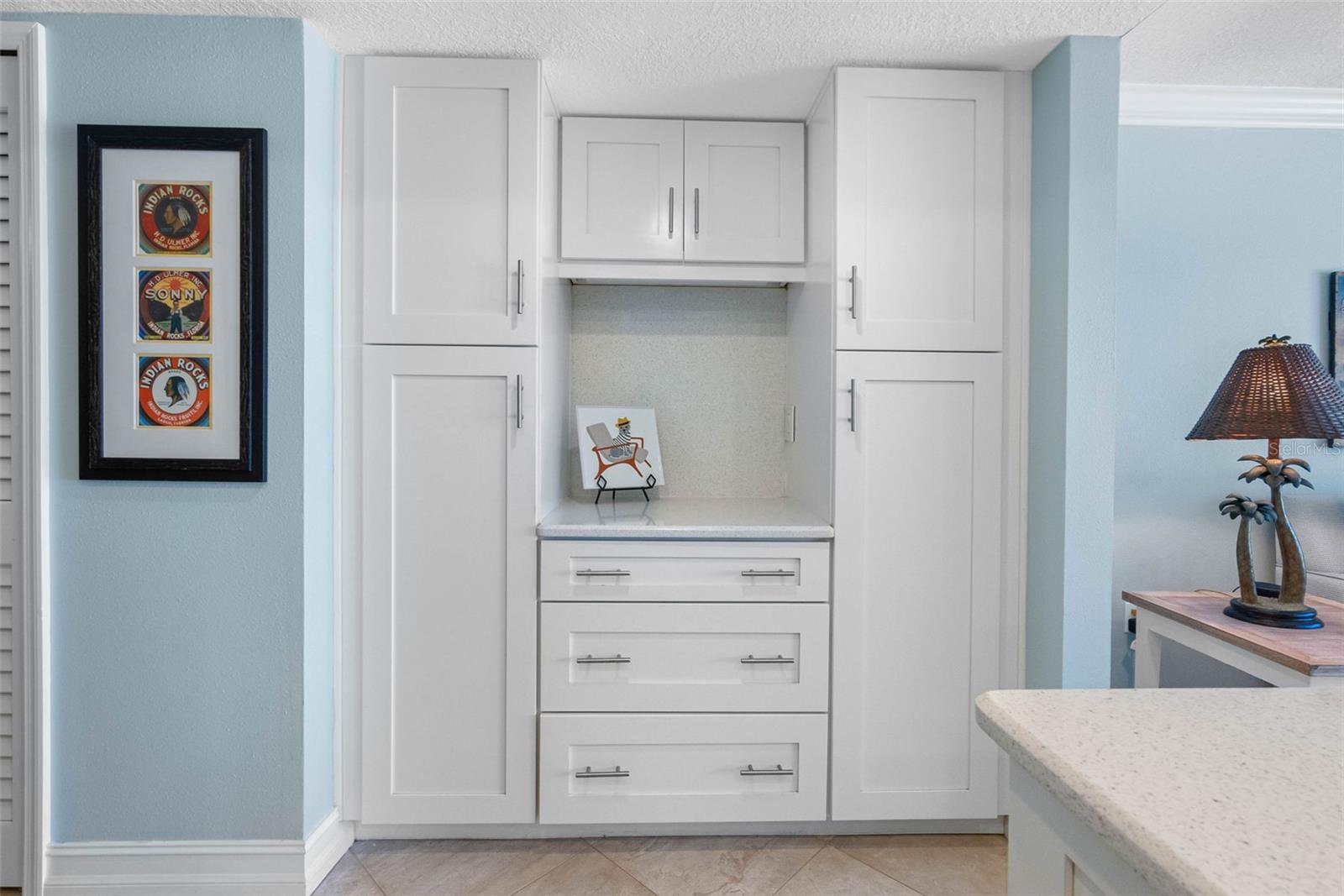 TAHITIAN TOWERS CONDO - Residential