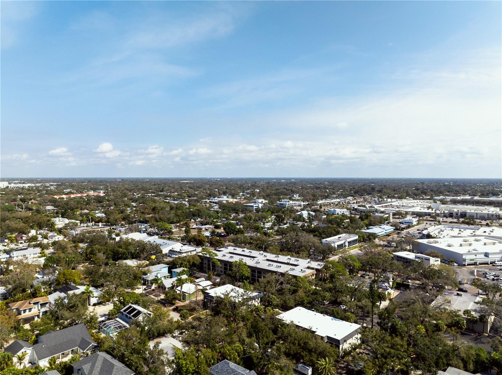 PLAZA GARDENS - Residential
