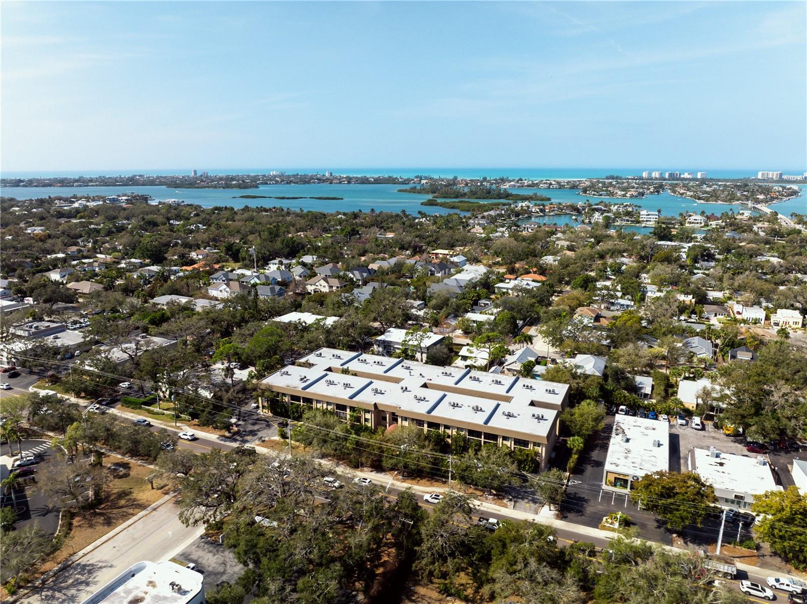 PLAZA GARDENS - Residential