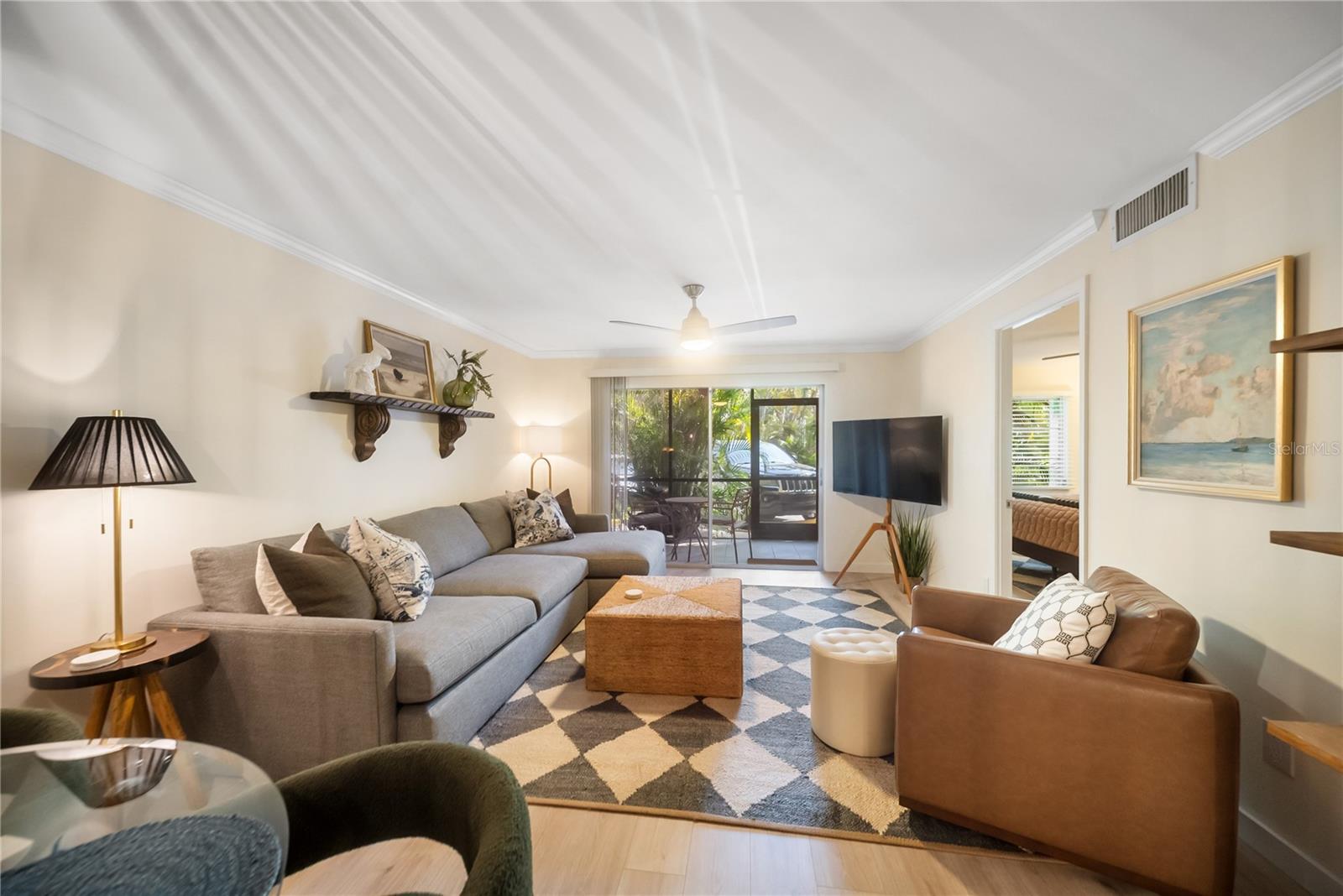 PLAZA GARDENS - Residential