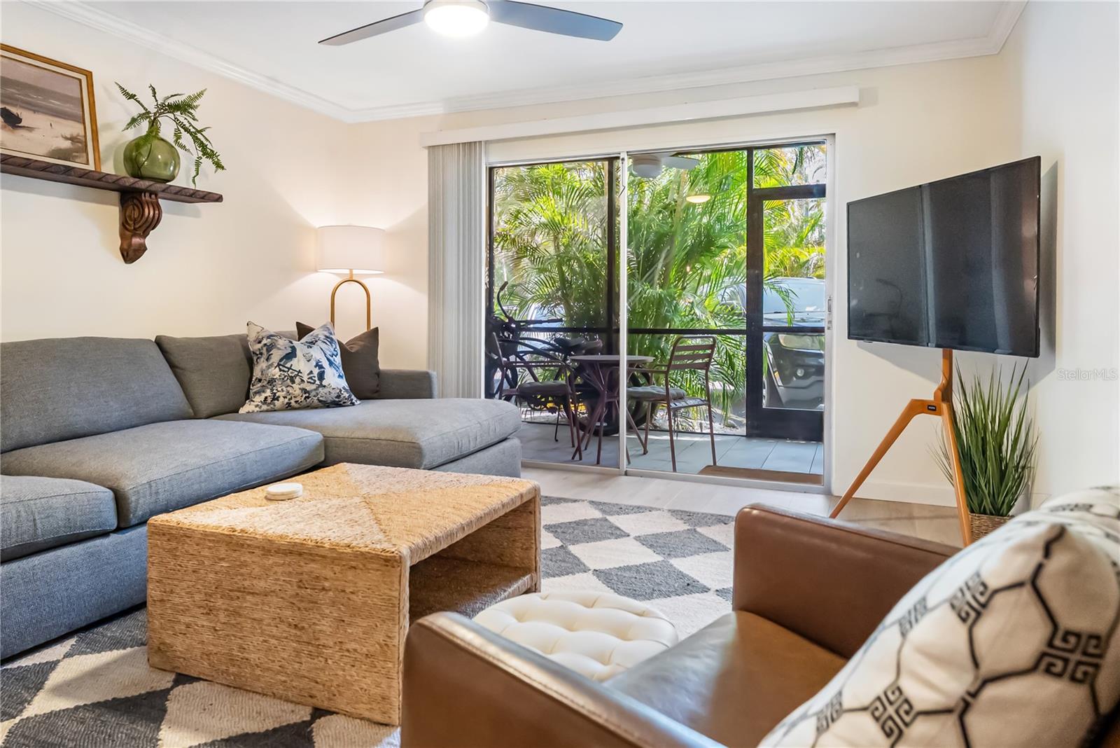 PLAZA GARDENS - Residential