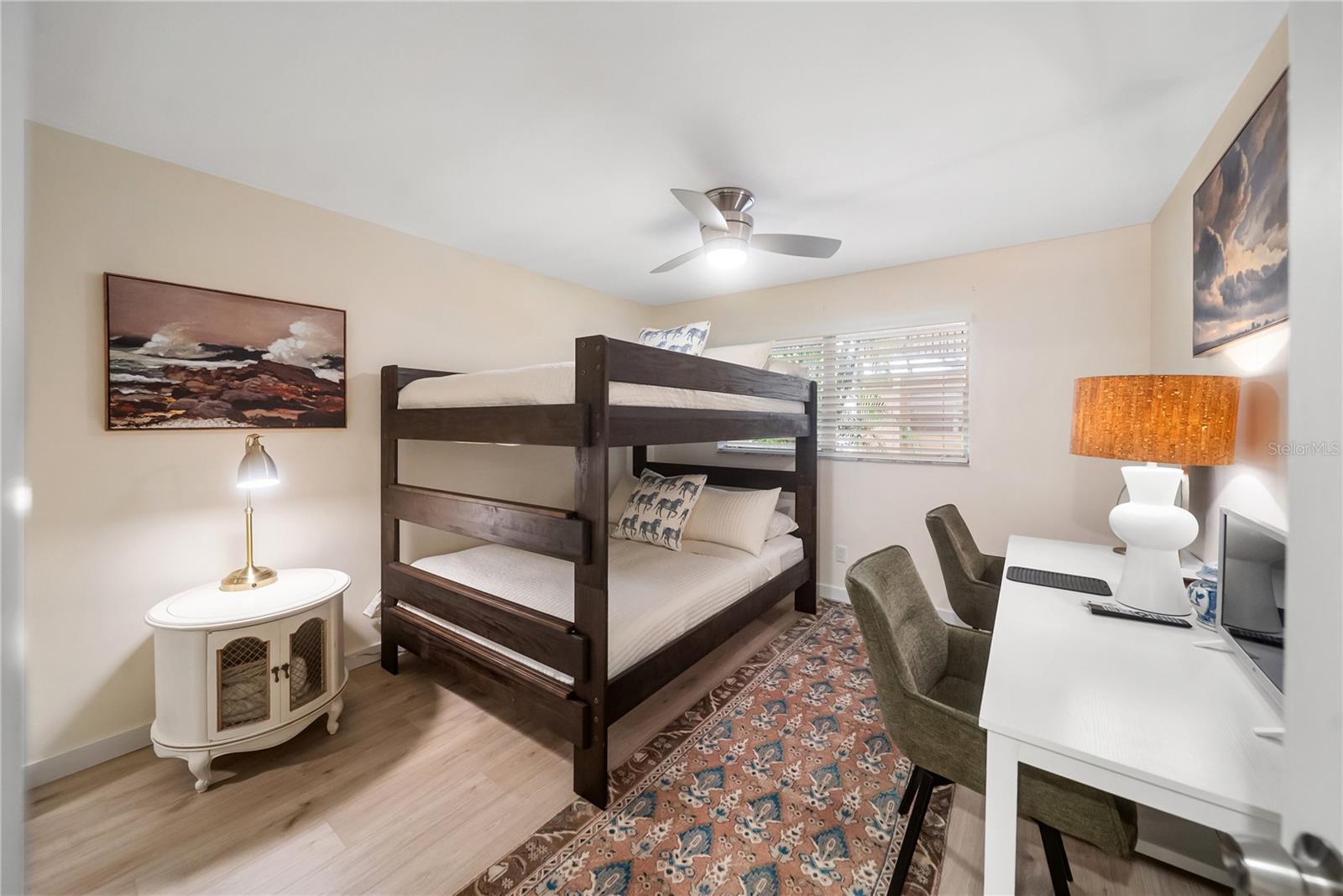 PLAZA GARDENS - Residential