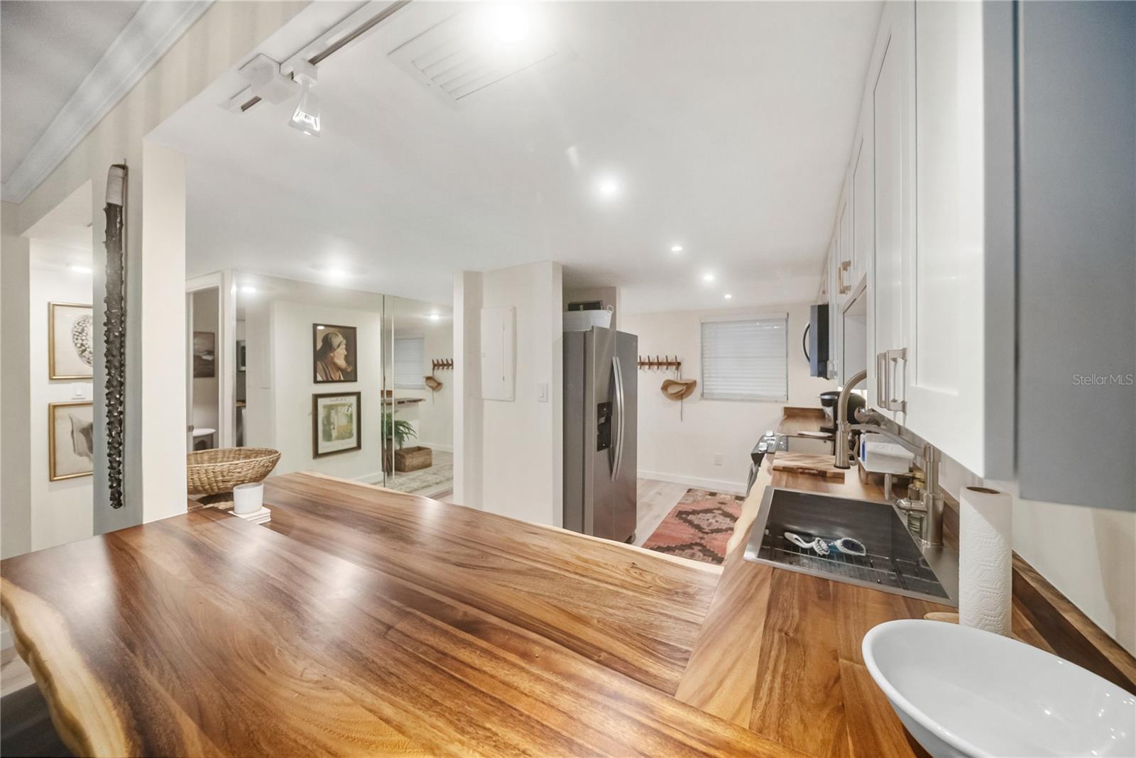 PLAZA GARDENS - Residential