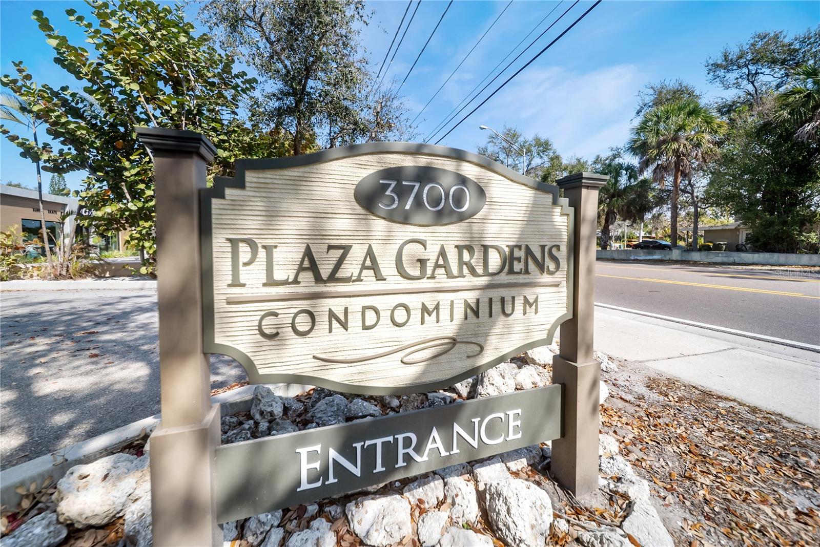 PLAZA GARDENS - Residential