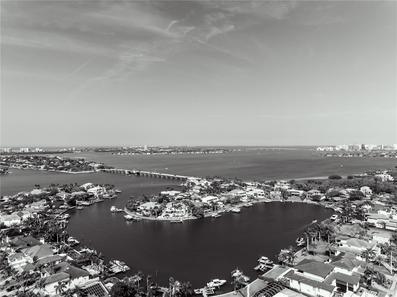 PLAZA GARDENS - Residential