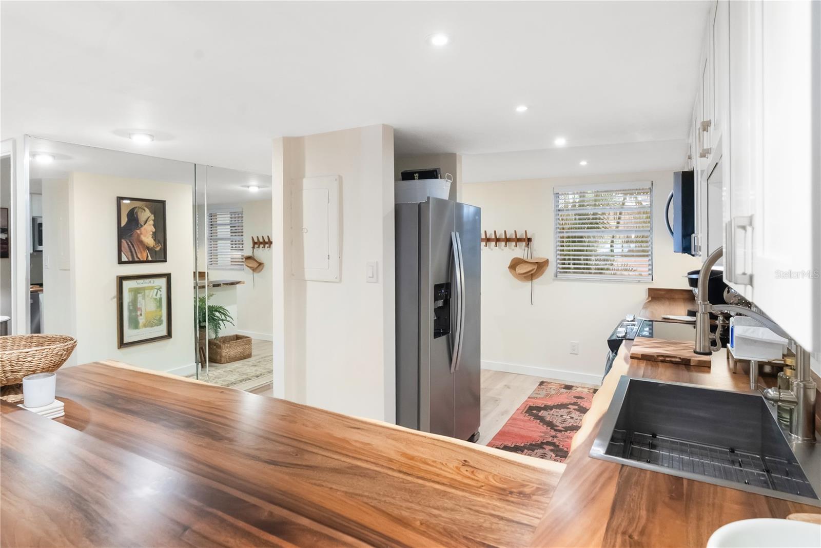 PLAZA GARDENS - Residential