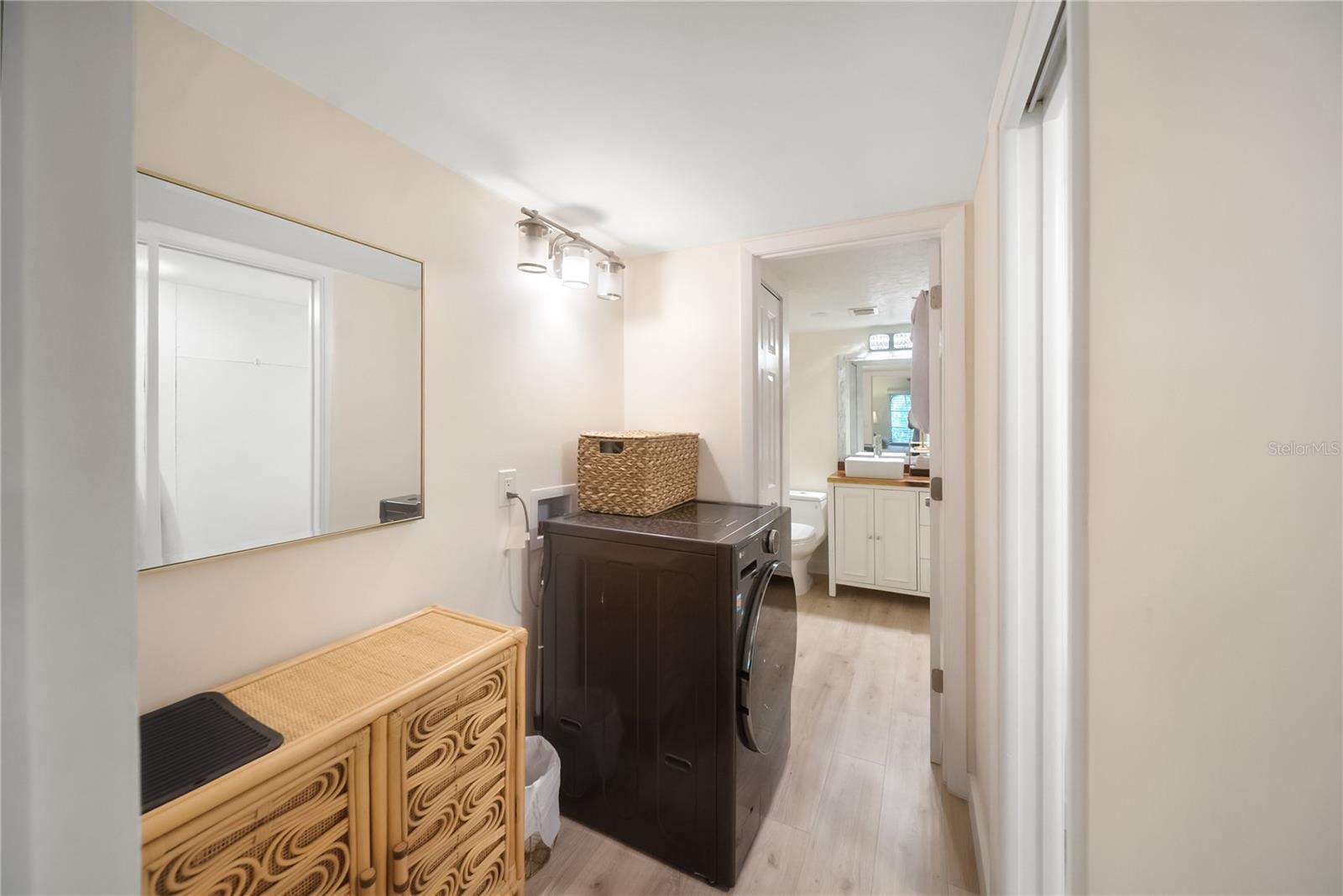 PLAZA GARDENS - Residential