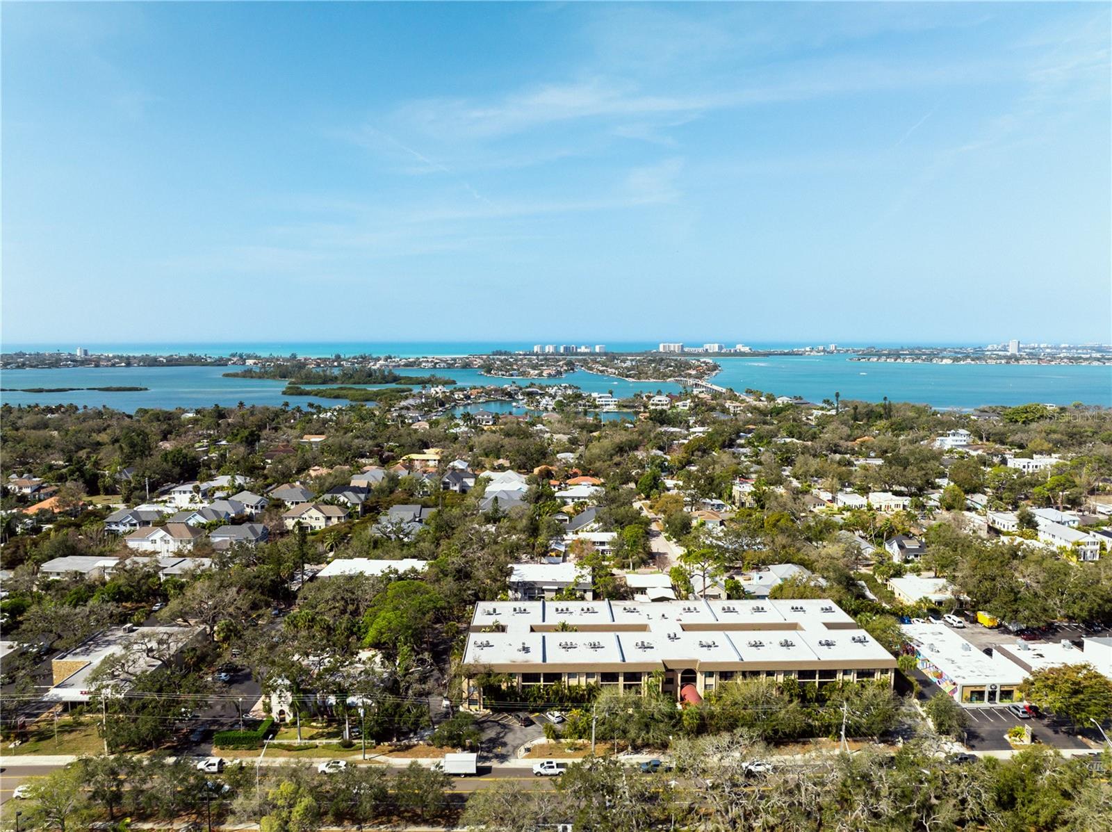 PLAZA GARDENS - Residential