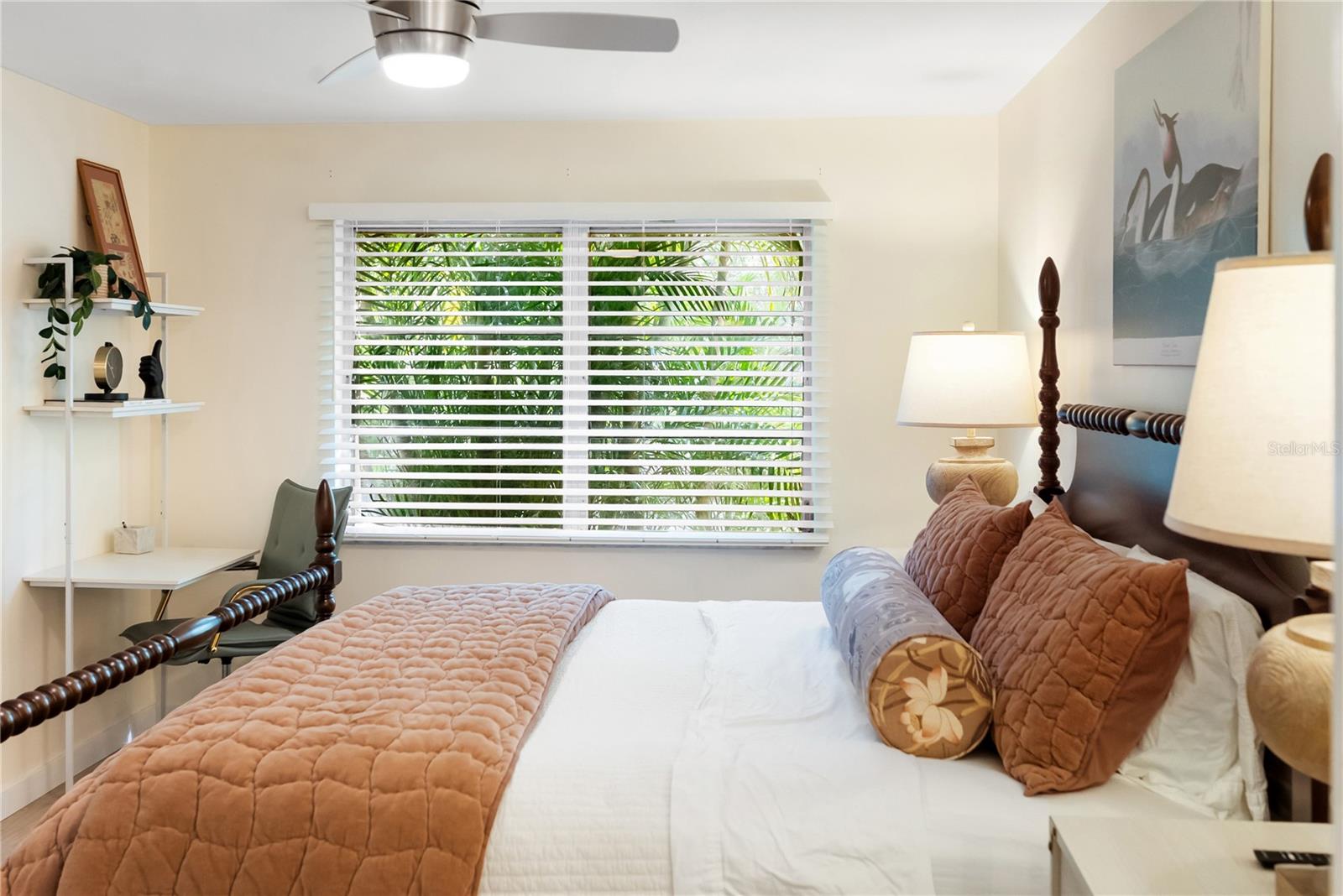 PLAZA GARDENS - Residential