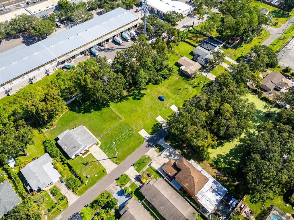 Photo of 2127 W Juneau Street, Tampa, FL 33604 (MLS # TB8435805)