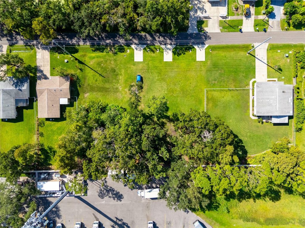 Photo of 2127 W Juneau Street, Tampa, FL 33604 (MLS # TB8435805)