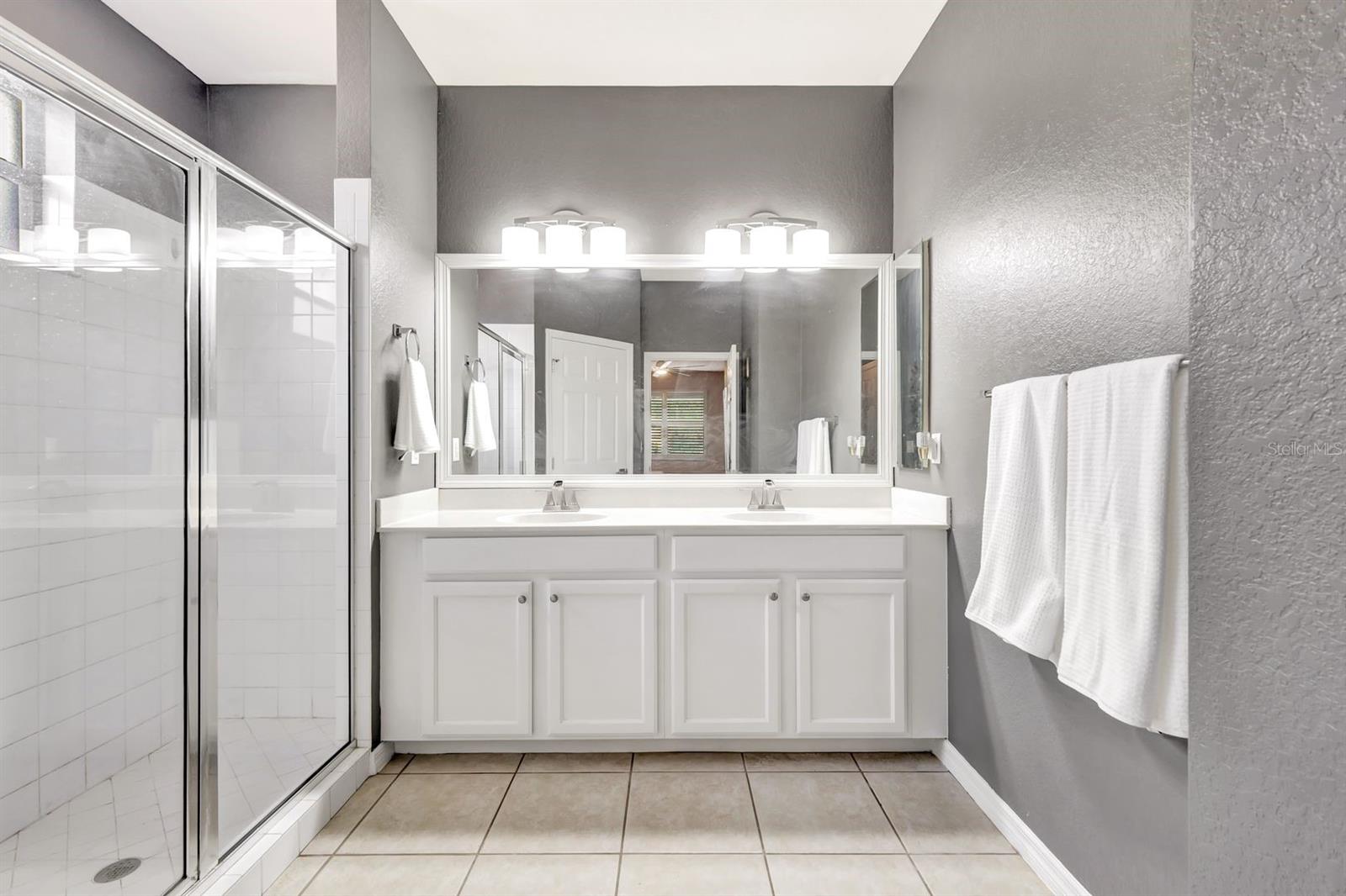 REFLECTION ISLES - Residential