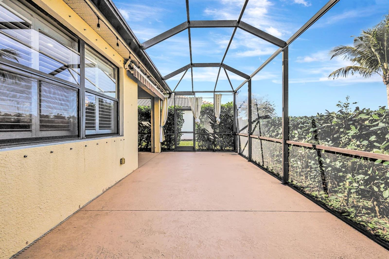 REFLECTION ISLES - Residential