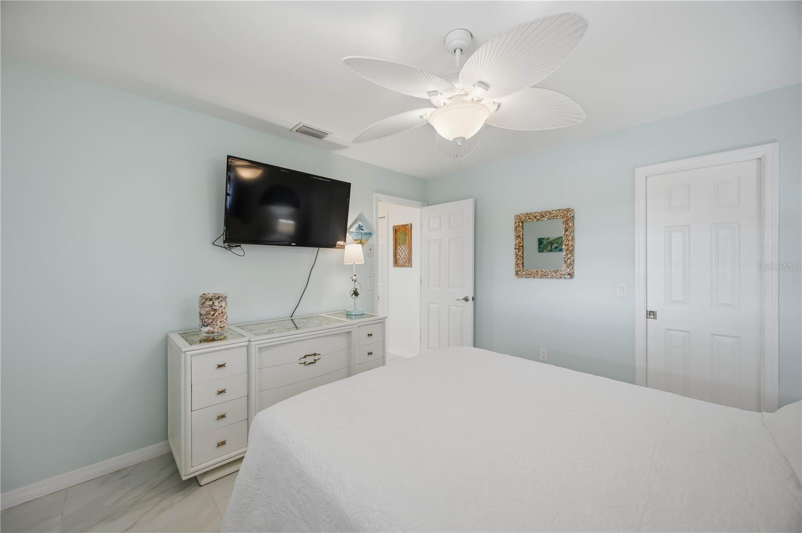 ROTONDA WEST PEBBLE BEACH - Residential