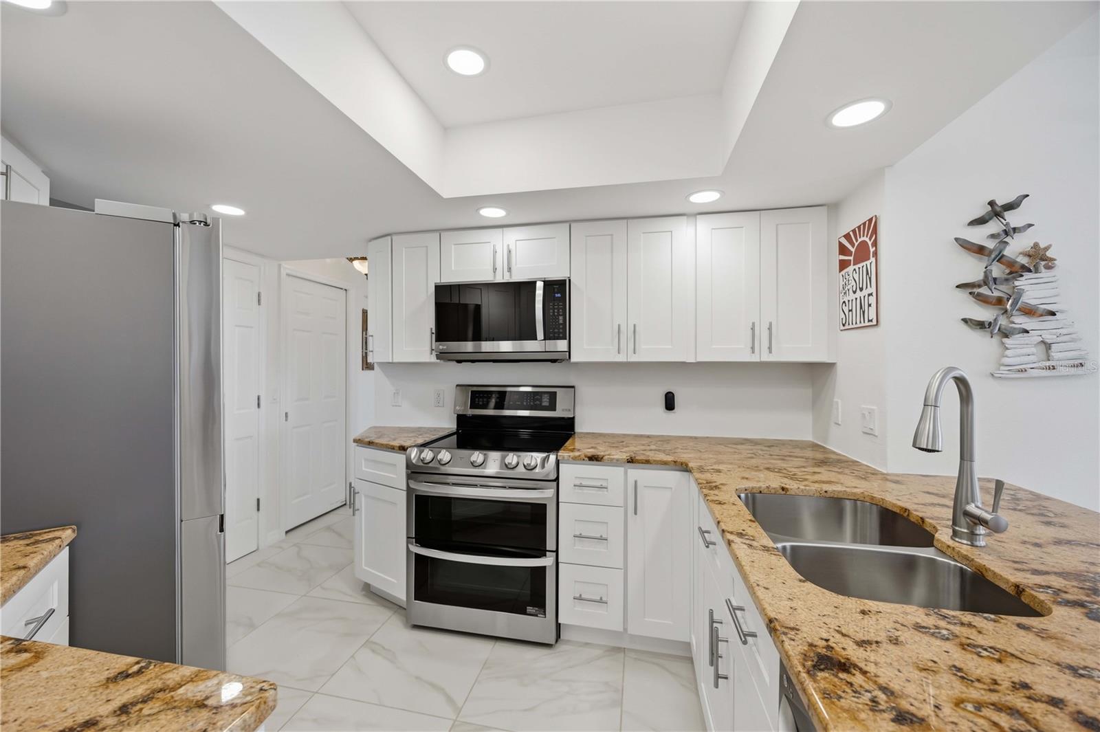 ROTONDA WEST PEBBLE BEACH - Residential